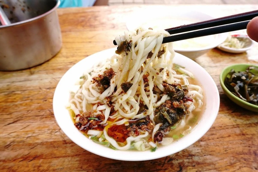 ݸǰʮζѵѧУ