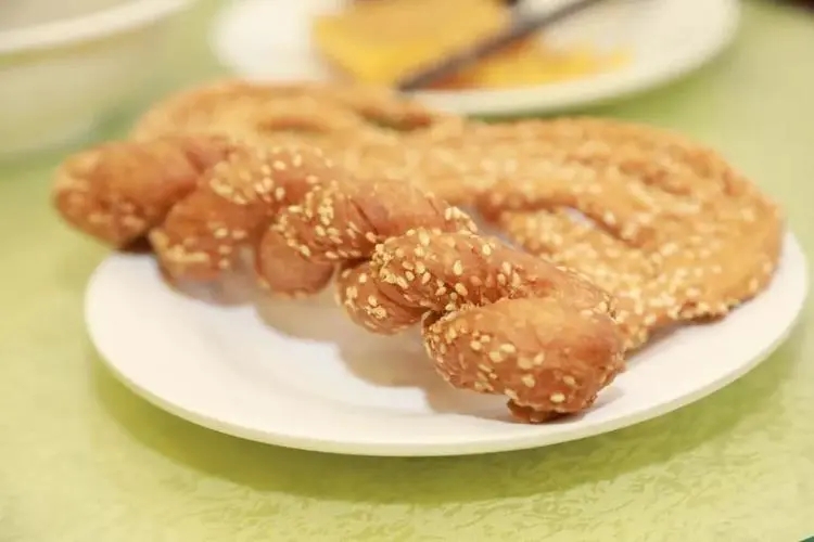 ݸǰʮɫըѵѧУ