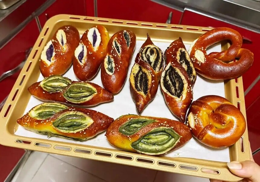 碱水面包制作步骤 碱水面包制作方法 碱水面包制作过程 碱水面包制作步骤 碱水面包制作方法 碱水面包制作过程
