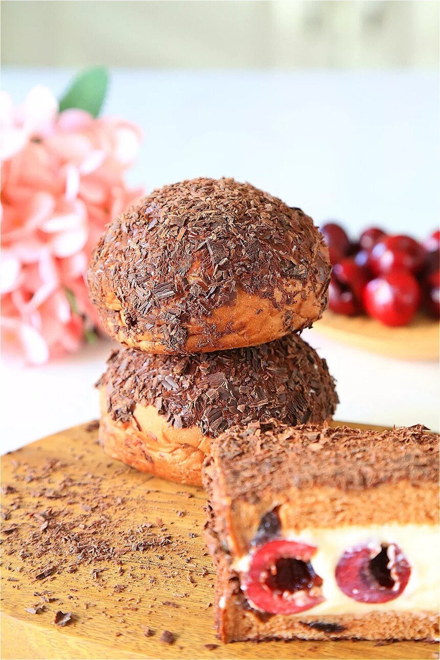 黑森林系列面包制作 黑森林蛋糕做法详解 简单的黑森林蛋糕制作方法 黑森林系列面包制作 黑森林蛋糕做法详解 简单的黑森林蛋糕制作方法