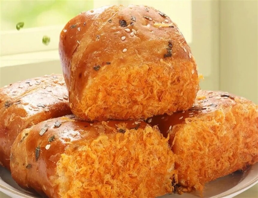 早餐香葱肉松面包卷做法 口感松软的肉松面包卷怎么做 沙拉肉松面包的做法 早餐香葱肉松面包卷做法 口感松软的肉松面包卷怎么做 沙拉肉松面包的做法