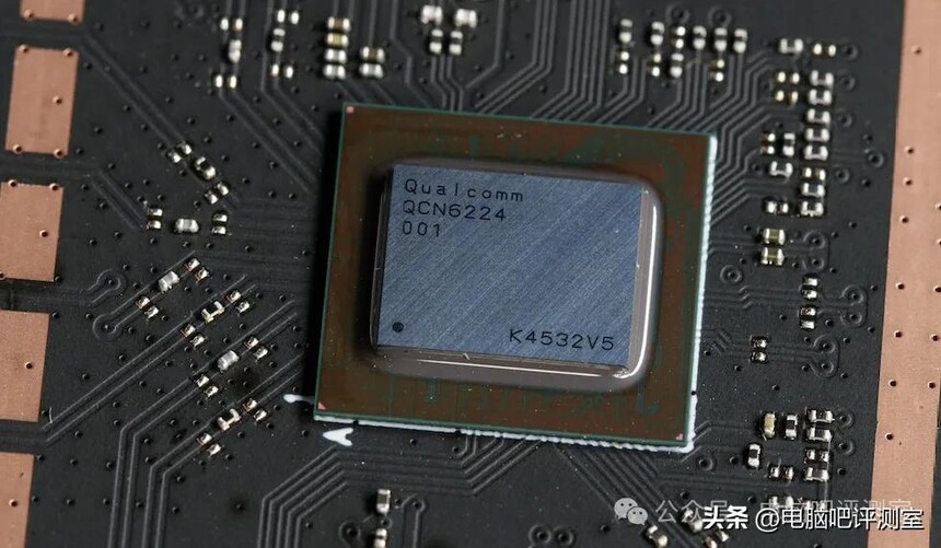 中兴ZXDU68_中兴问天路由器散热设计_中兴BE7200 MAX万兆路由器