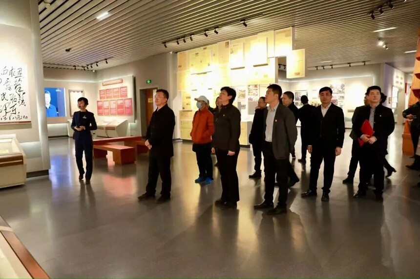 1762154955360953.jpg 00000.jpg