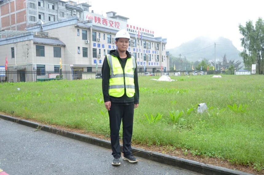 1695881959584190.jpg 徐建伟-2.jpg