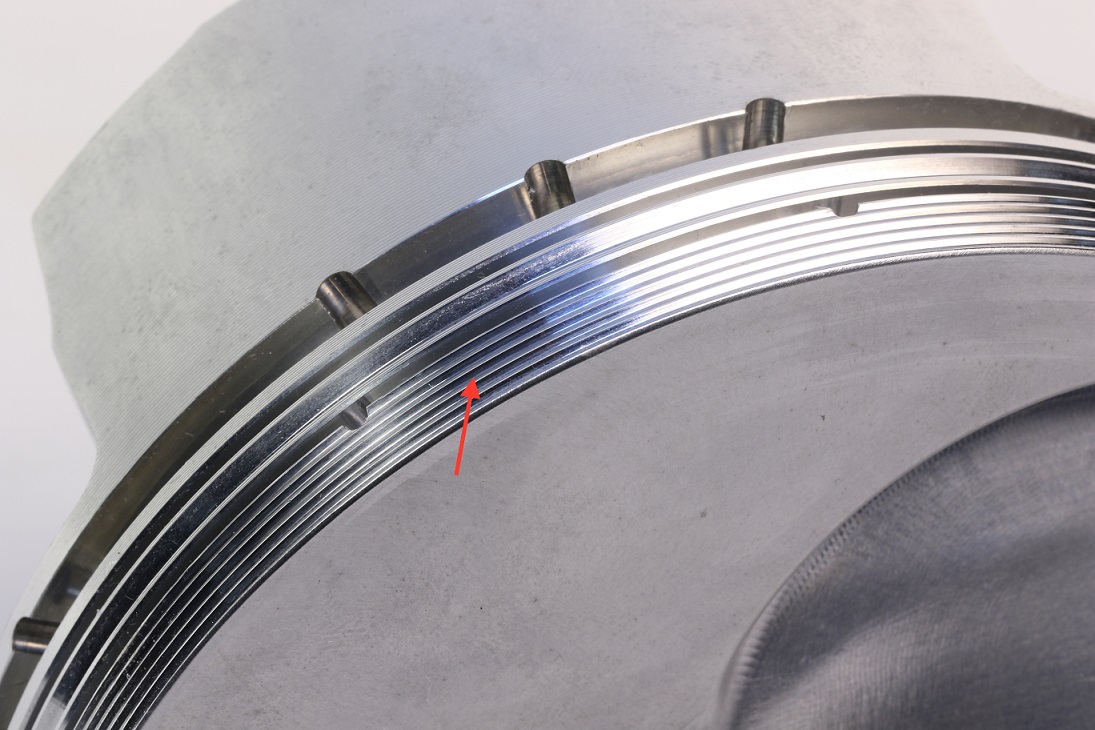 013-wiseco-ring-groove-tech-pistons.jpg