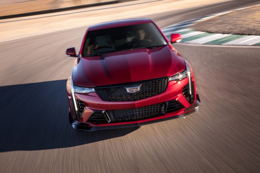 SMALL_2022-Cadillac-CT4-V-Blackwing-004.jpg