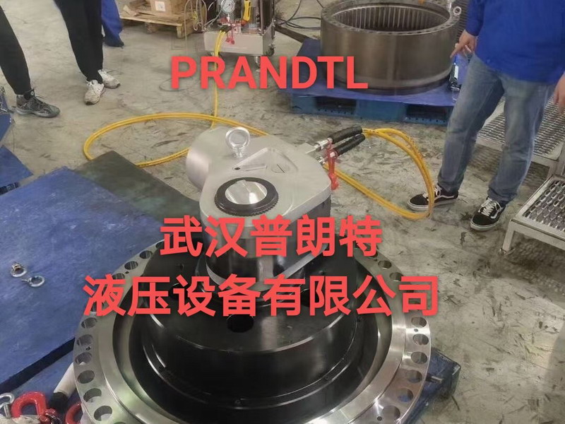 前置式反力同轴液压扳手
