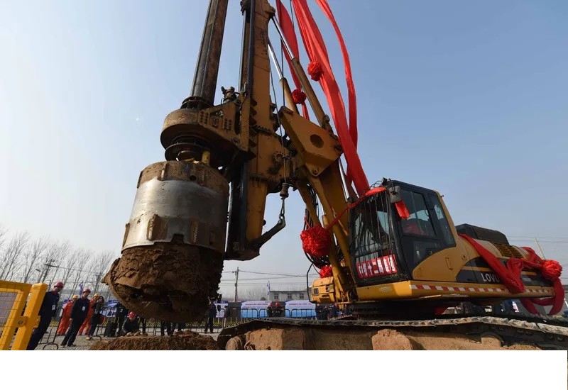赣州旋挖钻机教育包就业，三一SR220C型旋挖钻机简单介绍