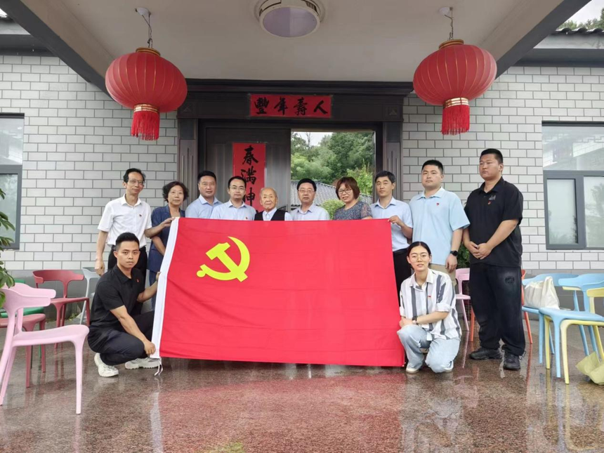 1719757550417627.png 图片2.png