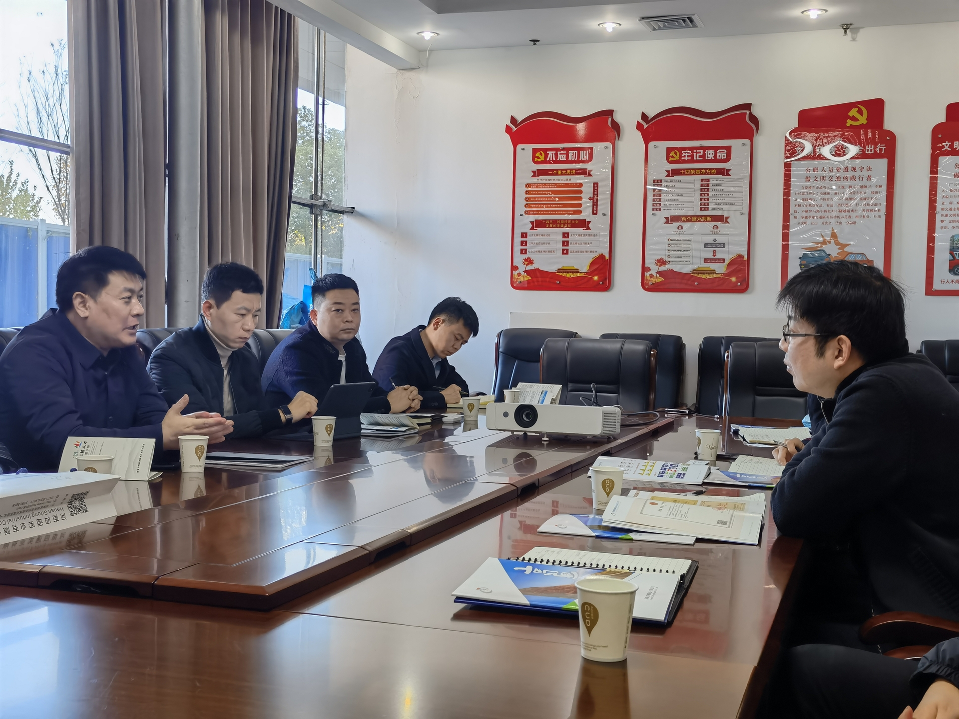 公司與鄭州經濟技術開發區投資促進局經貿洽談會