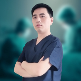 王 萌