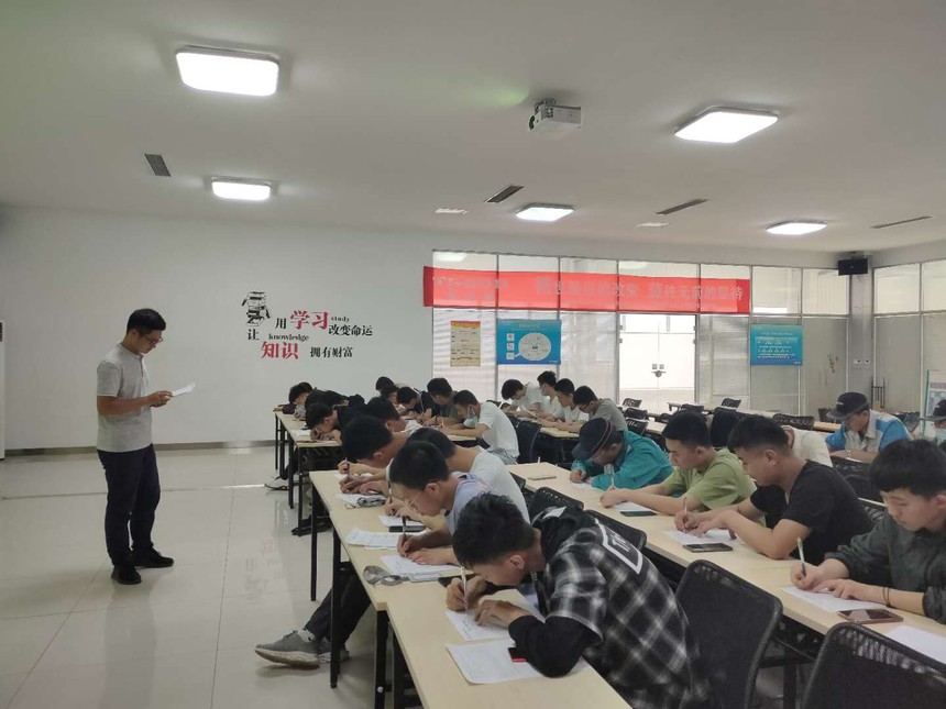 1596100335672723.jpg 4c66f811b0d95deb0953300bfcd4f0c.jpg