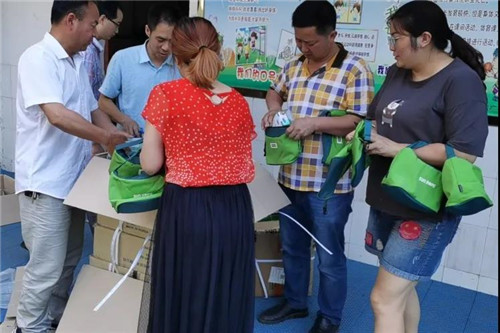 热心公益，关爱成长——尚赫公司党支部暖心回访