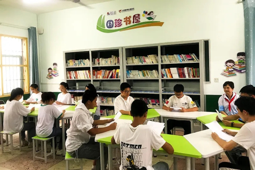 新时代“国珍书屋”挂牌仪式在汨罗市隆重举行