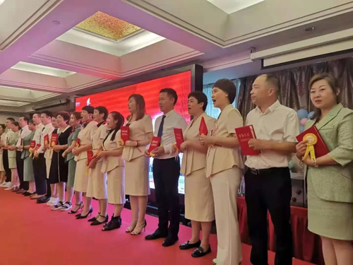 双迪银河之爱上海分公司成立一周年大会举行