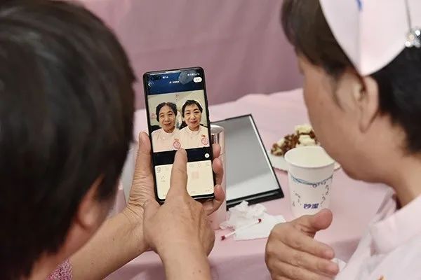 玫琳凯走进省儿童医院“扮靓最美白衣天使”