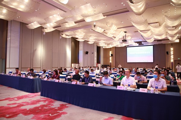 康美（亳州）中药城全国中药材趁鲜切制展示中心揭牌成立