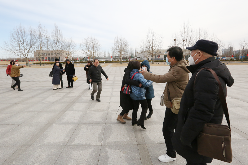 北京总部基地喜迎首批新时代人回家，团聚热情点燃新春“开门红”