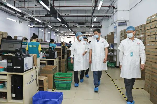 国际欧亚科学院院士陈士林一行调研康美药业插图