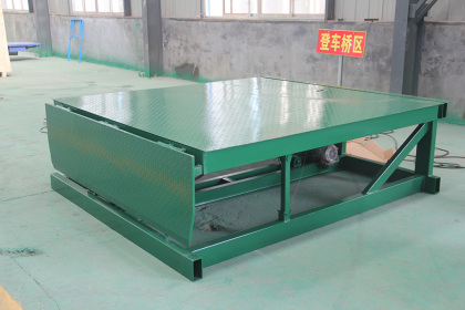 固定登车桥-济南祥龙机械设备有限公司