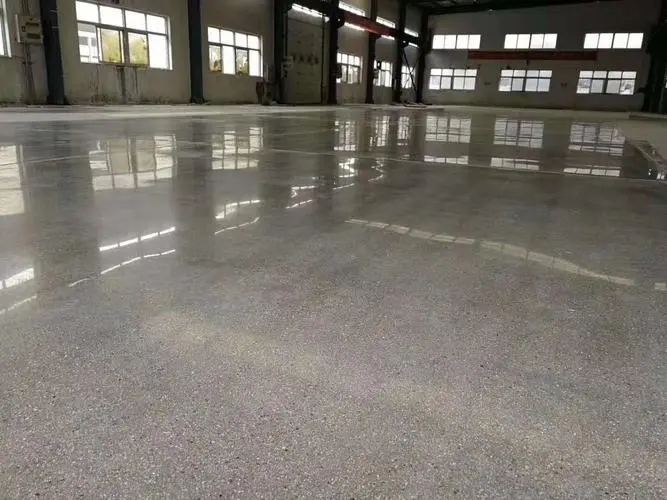 工厂车间的金刚砂耐磨地坪 工厂车间的金刚砂耐磨地坪