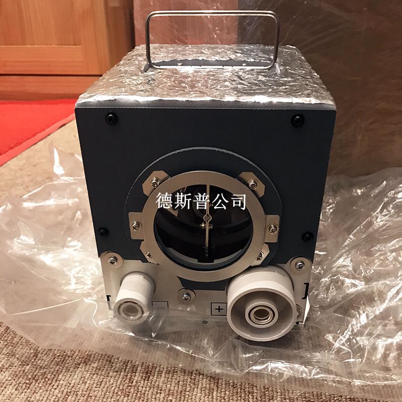 r9843087-2.jpg