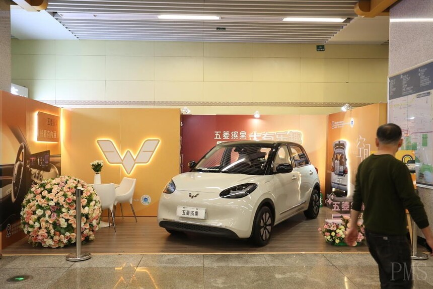 地铁摆展美陈111.jpg