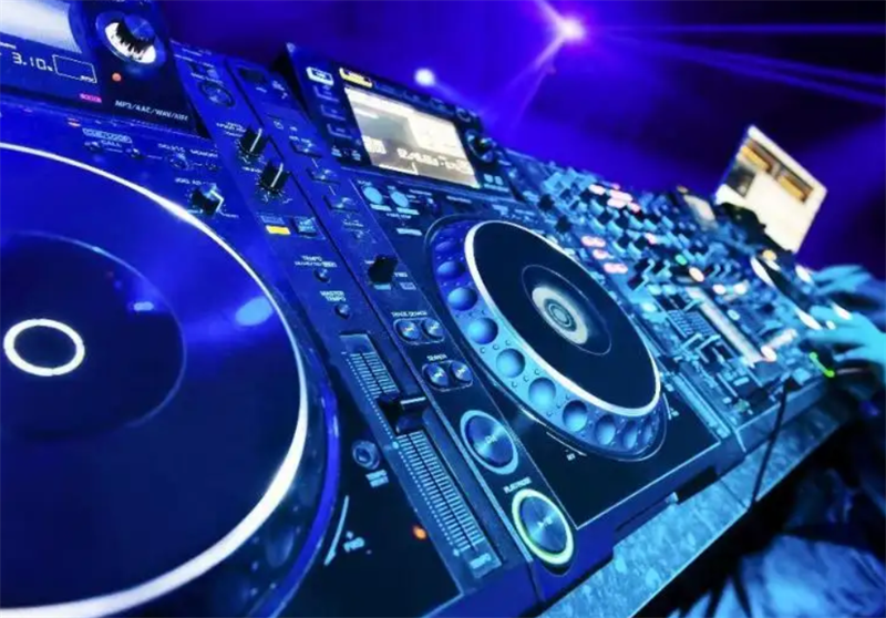 dj.png