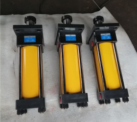 LY01系列輕型拉桿油缸