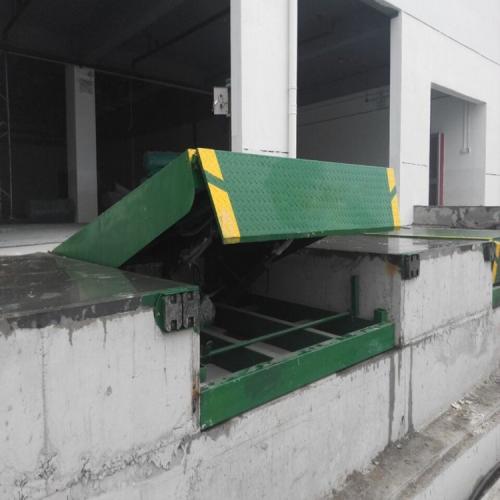 固定式登车桥