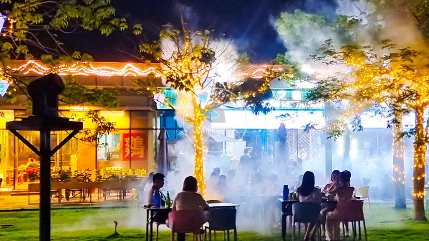 海南三亚亚龙湾中心广场锦里海景餐厅雾森降温案例（3）.jpg