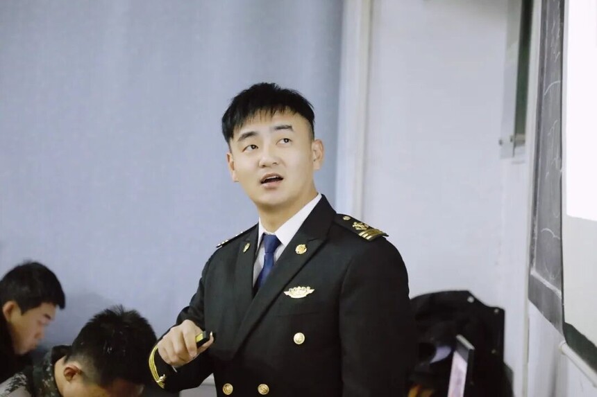 1766135797234940.jpg 012.jpg