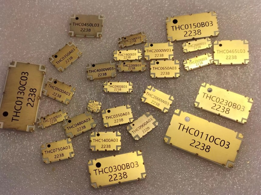 SMD 3dB 90°薄型宽频电桥202207.jpg