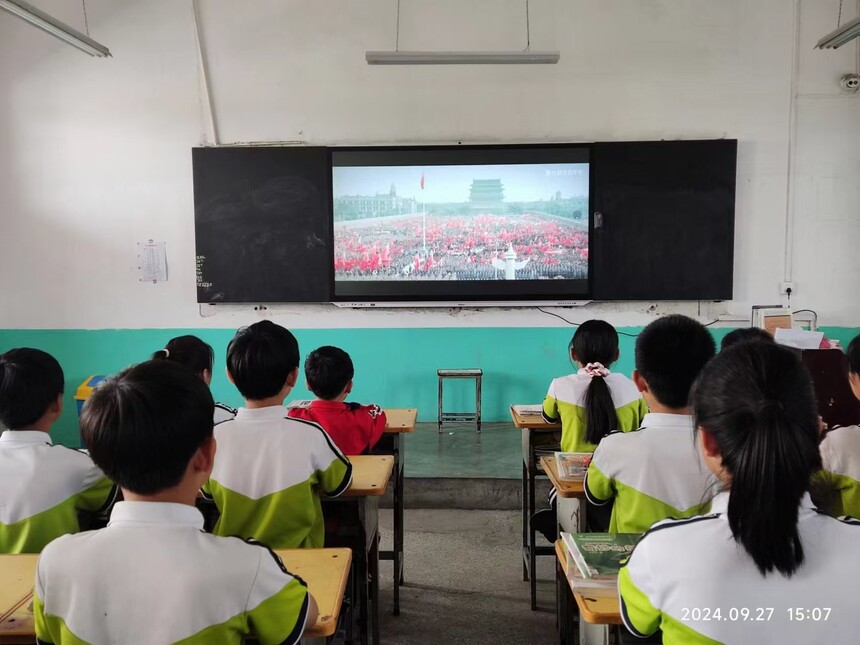 1727594122314615.jpg 0468d7a00cfc54a5baf1c0157b0bcaf.jpg