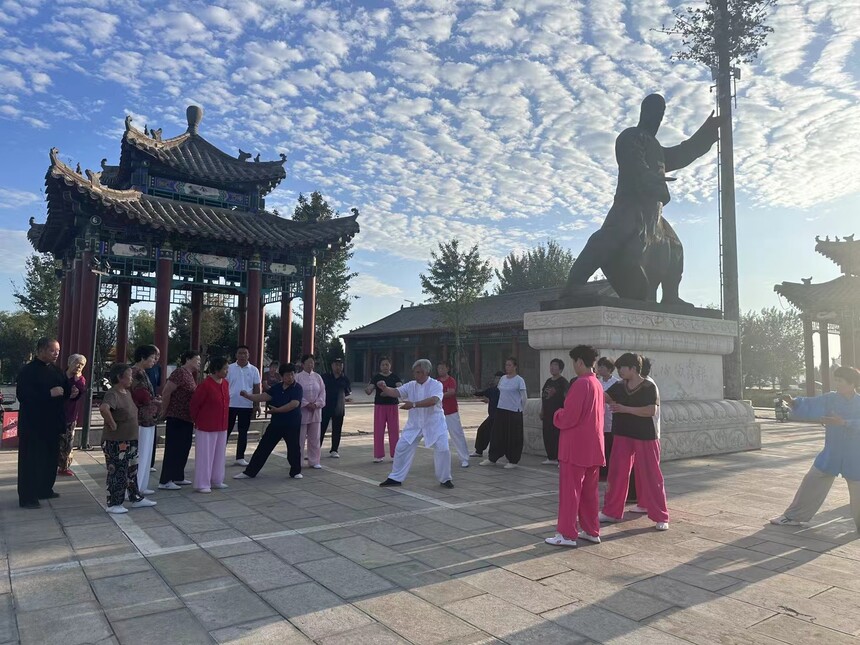 1727932221896242.jpg 36d6177ed1aea20fac77d0d7bf02e77.jpg