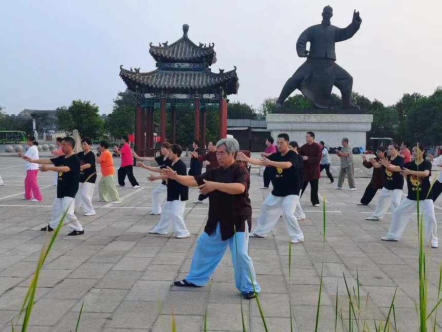 1727932363475780.jpg 56f8e77a866aacefd22771c745ddb58.jpg