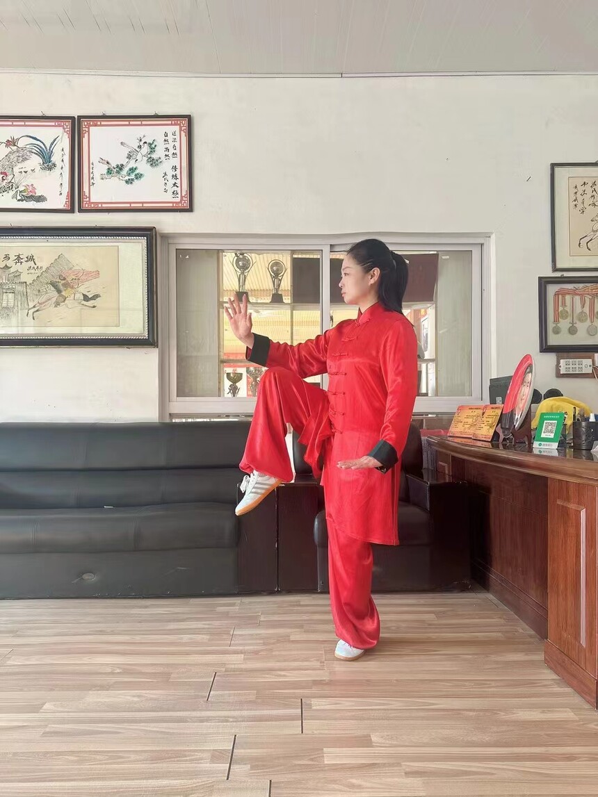 1727932411174587.jpg a5ba71cc961840ca558e8d2ef6597e2.jpg