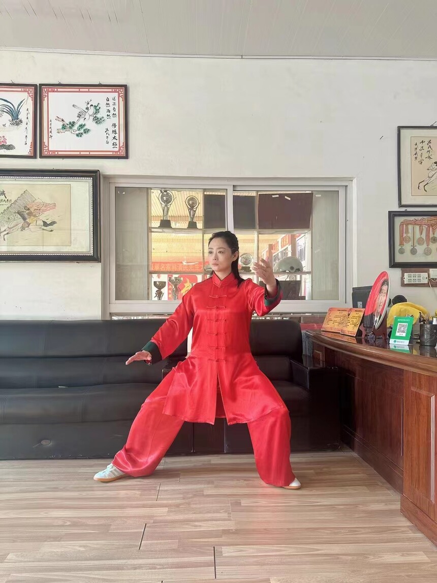 1727932441400526.jpg 5f48ca962f09b03ad803b3ef61cf5be.jpg