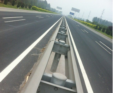 重庆波形护栏3.png