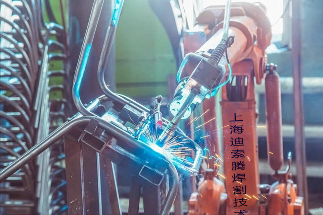 上海迪索騰工業(yè)機(jī)器人弧焊工作站 上海迪索騰工業(yè)機(jī)器人弧焊工作站