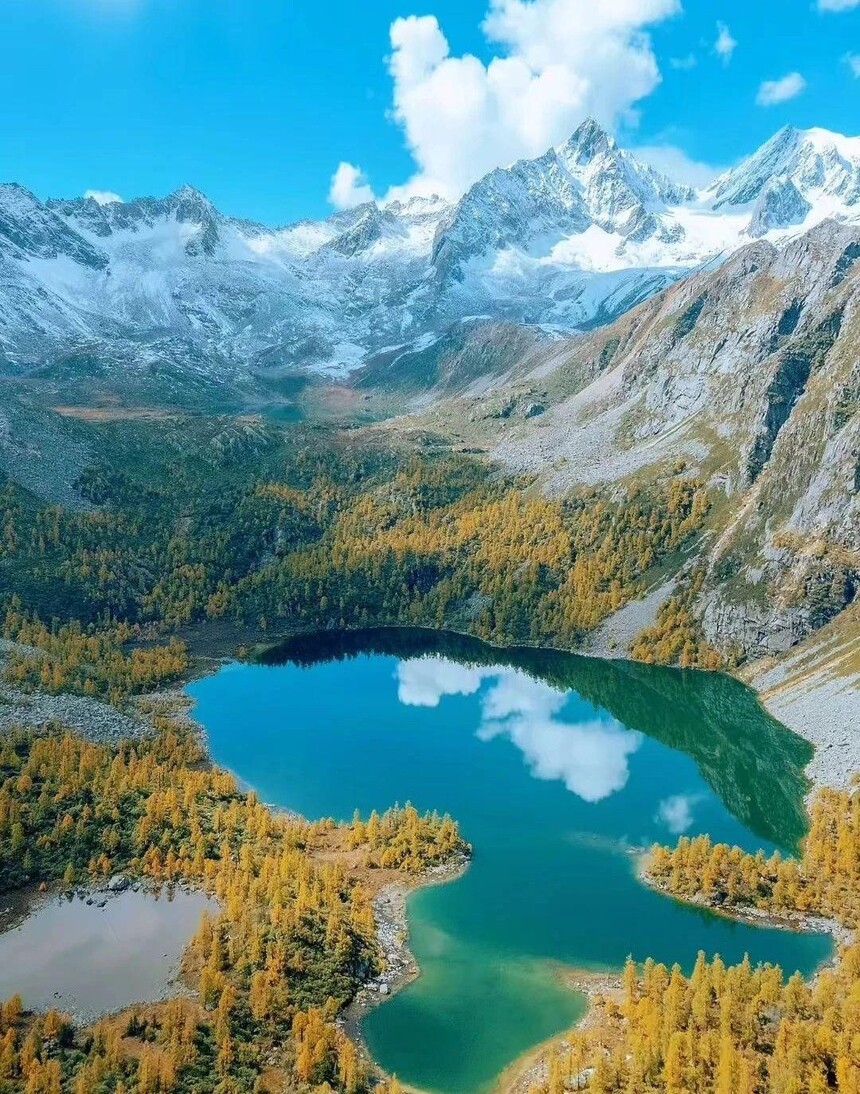 1758180769488645.jpg token=e705b8fd8ea6accc8b84fad7576aaf5d.jpg