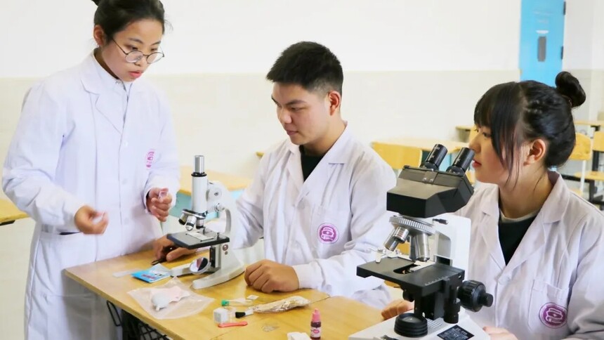 ���б�ҵ����У��ҽ��������רҵ�ò���