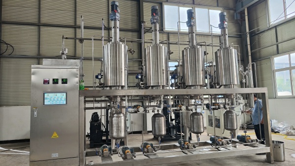 1761373024301434.jpg 分子蒸馏设备2.jpg