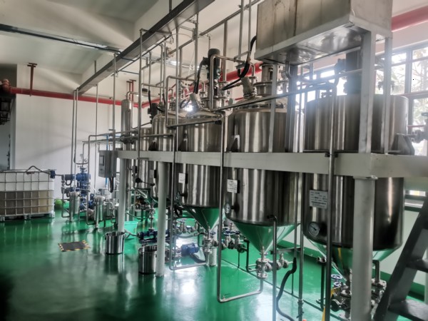 Oil extraction machine 2.jpg