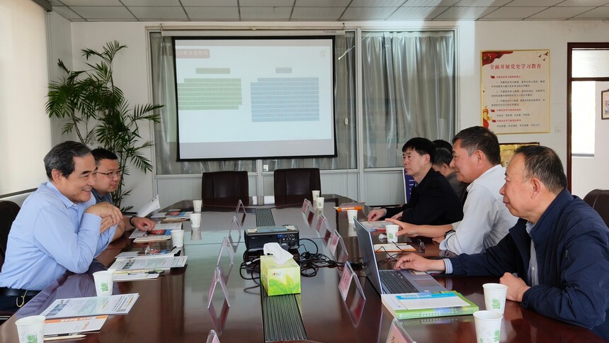 蒋剑春院士与河南亚临界公司祁鲲