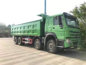 豪沃380馬力7米6自卸車環(huán)保綠