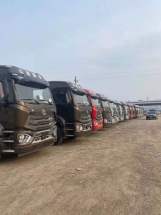 中國重汽豪翰天然氣牽引車440馬力曼機(jī)