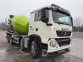 豪沃TX攪拌車庫存現(xiàn)車440馬力