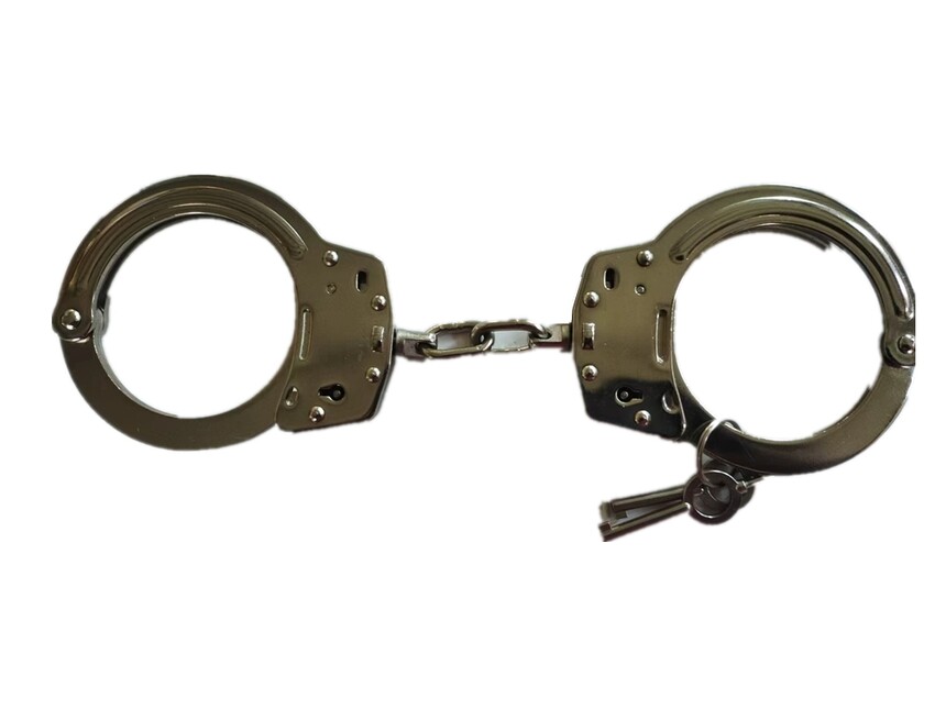 1761730214823489.jpg 手铐_副本.jpg