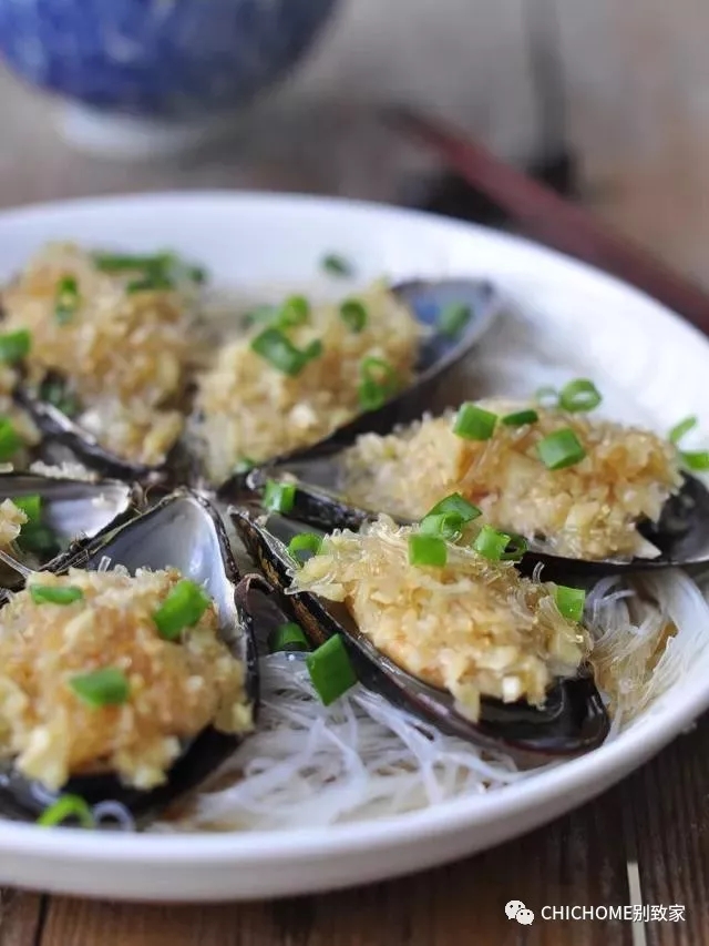 日常吧嗒嘴的鲜美滋味——蒜蓉粉丝蒸青口